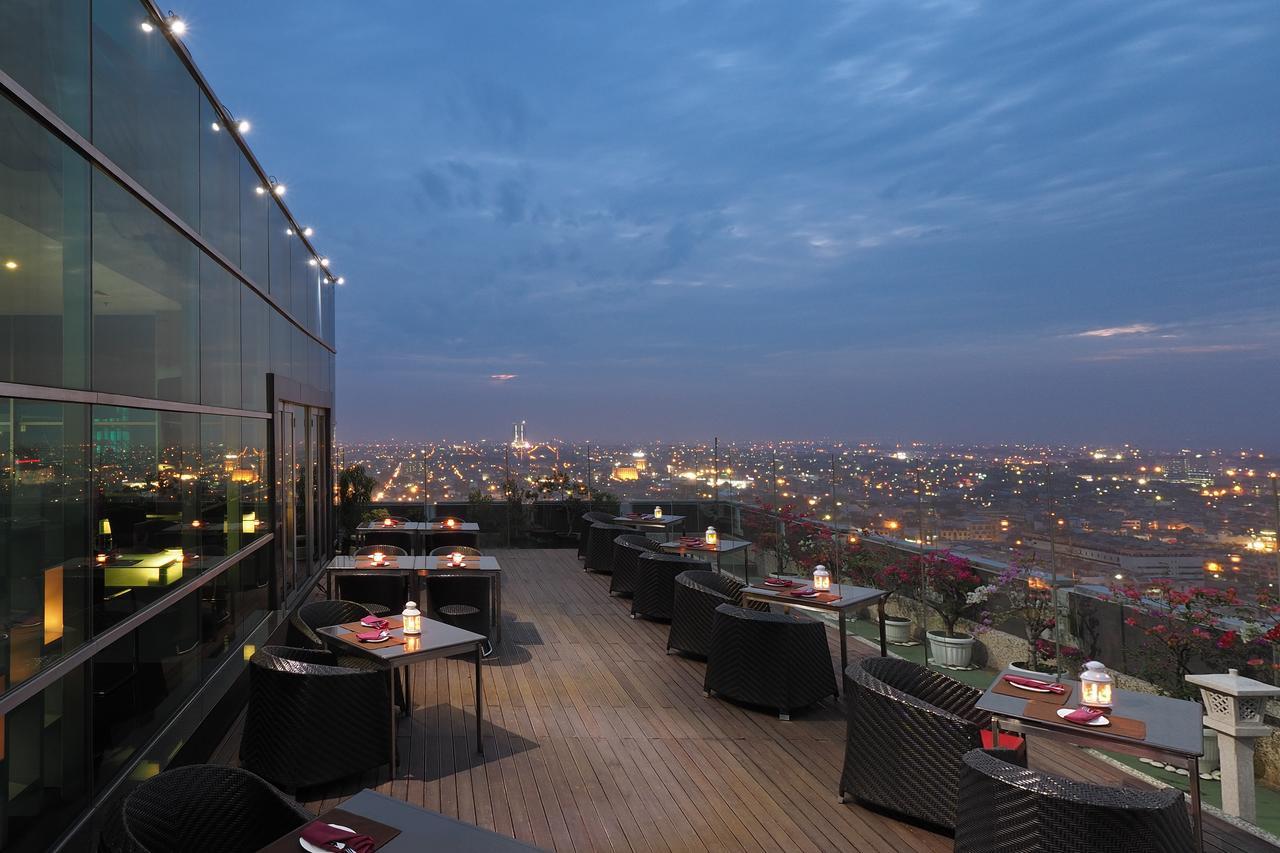 Cambridge Hotel Медан Экстерьер фото